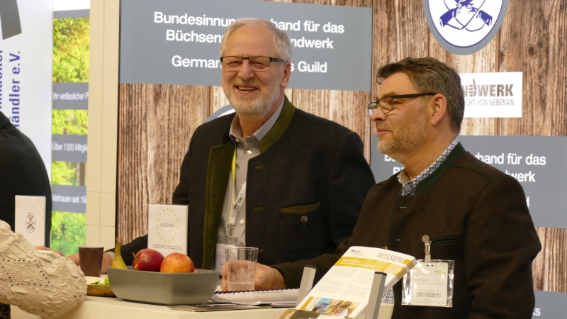 BIV-Vorsitzender auf dem Messestand